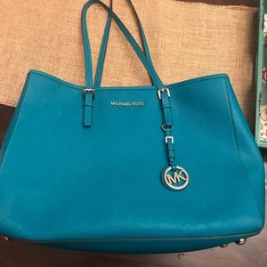 Large Michael Kors Jet Set Tote